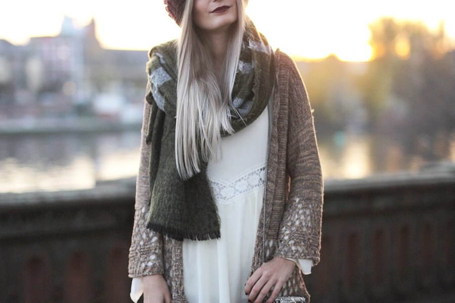 Modeblog-Fashion-Blog-Fransencardigan-Boho-Outfit-10
