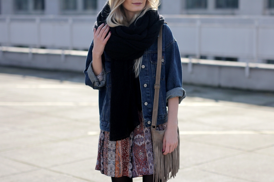 Modeblog-German-Fashion-Blog-Boho-Outfit-Jeansjacke-70s-Look-12